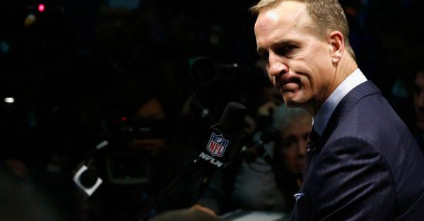 Photo published for Pure class: Sherman said Manning asked him about injured ankle after Super Bowl